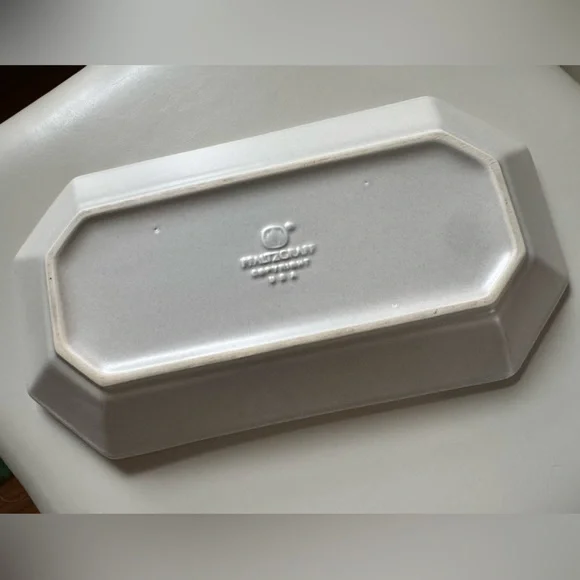 Vintage Pfaltzgraff Yorktowne Stoneware Bread Tray - Picture 3 of 4